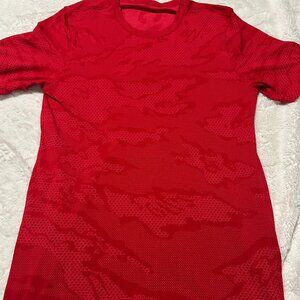 Lululemon Lunar Metal Vent Tech Shirt Size Small